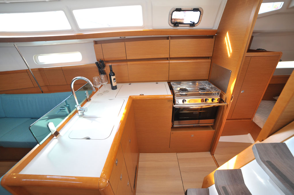 Immagine Sun Odyssey 389
