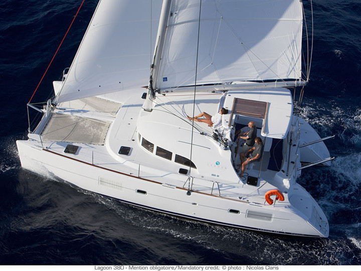 Immagine Lagoon 380