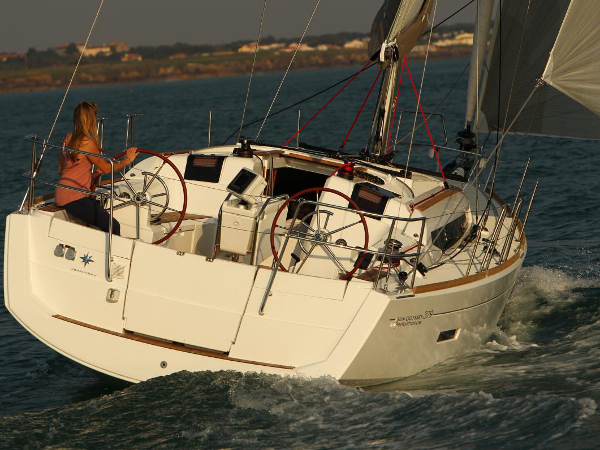 Immagine Sun Odyssey 379