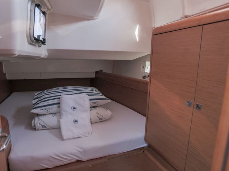 Immagine Sun Odyssey 439