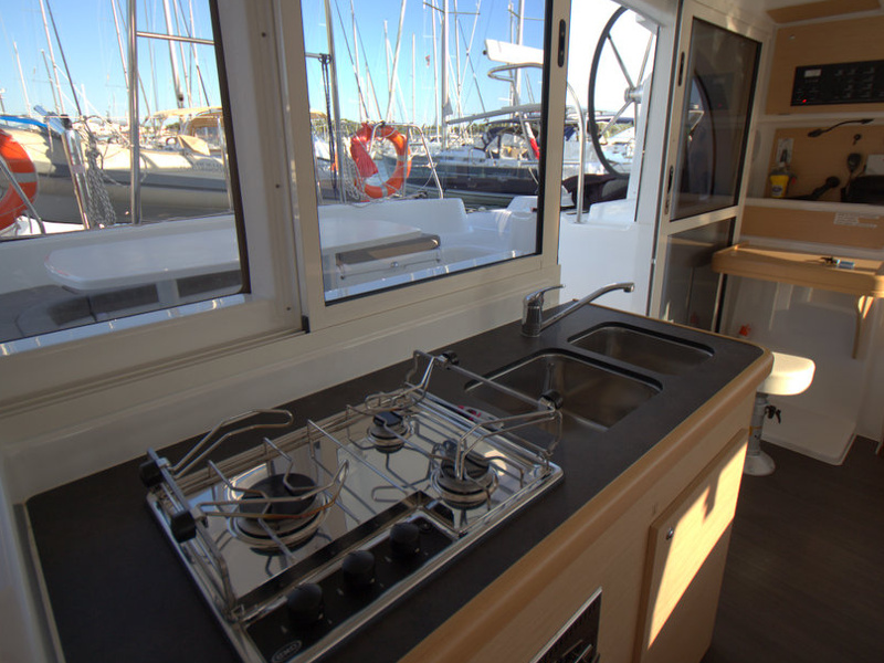 Immagine Lagoon 380