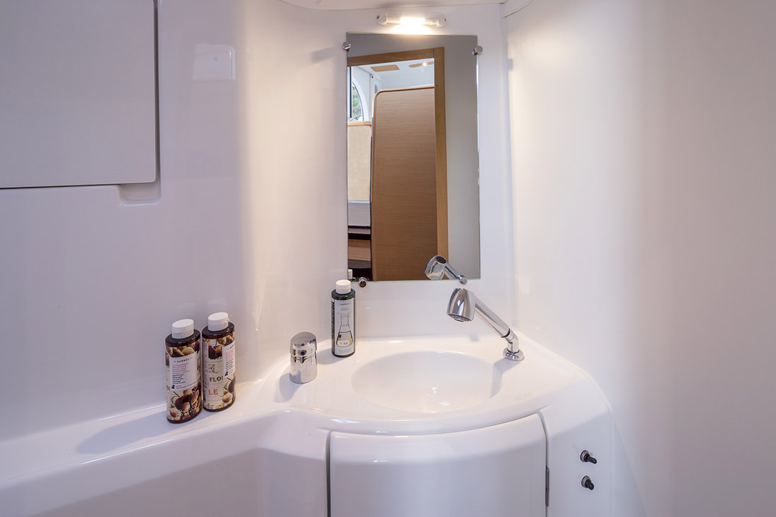 Immagine Lagoon 380
