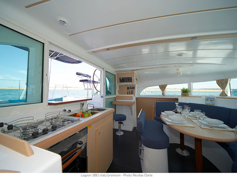 Immagine Lagoon 380