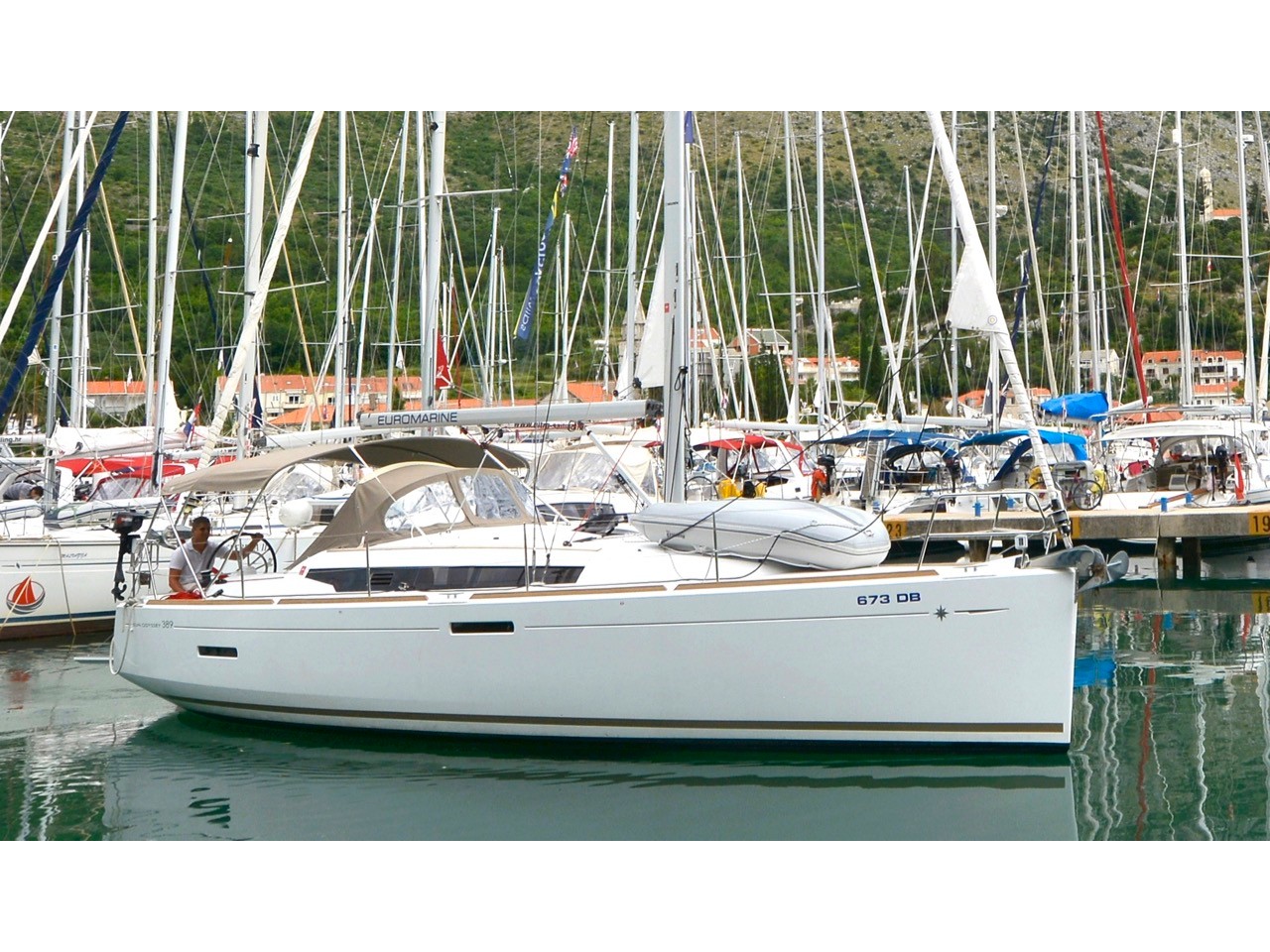 Immagine Sun Odyssey 389
