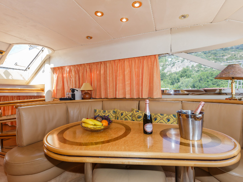 Immagine Fairline 65 Squadron