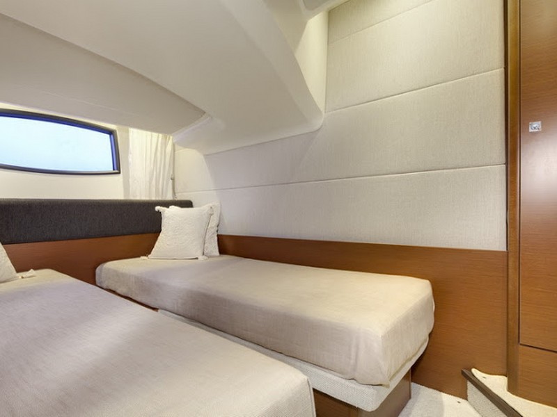 Jeanneau Prestige 38 S HT image