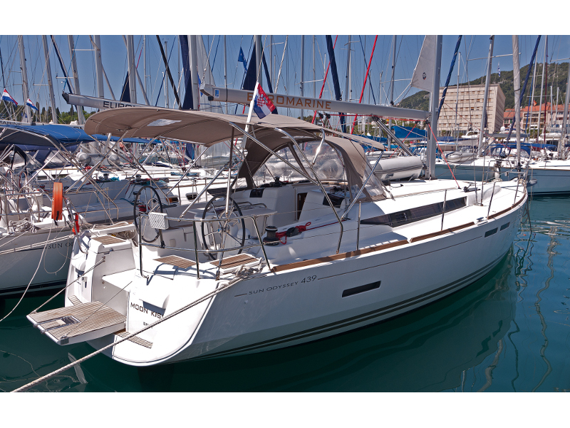 Immagine Sun Odyssey 439