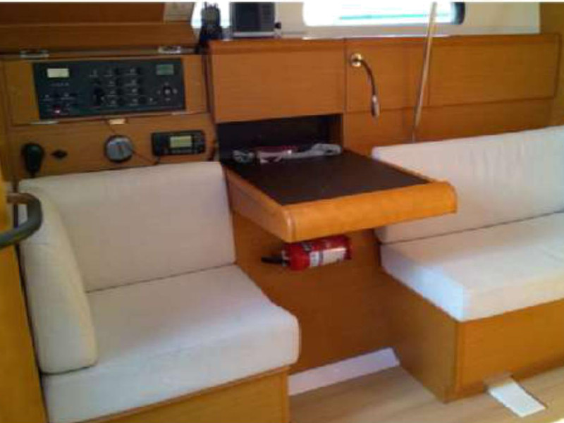 Immagine Sun Odyssey 439