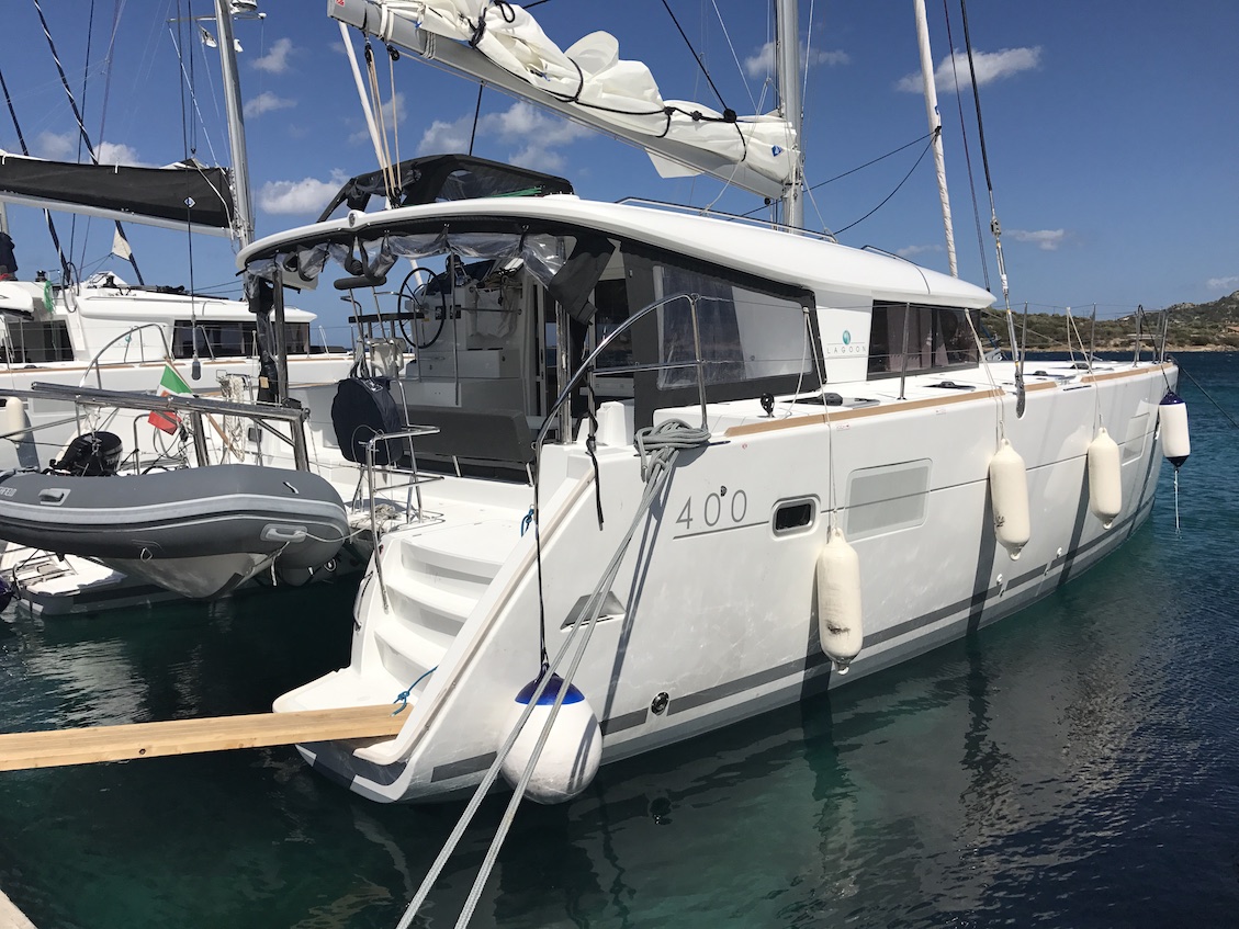 Lagoon 400 S2 image