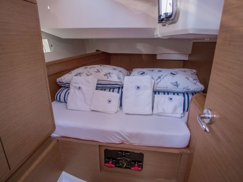 Immagine Sun Odyssey 439