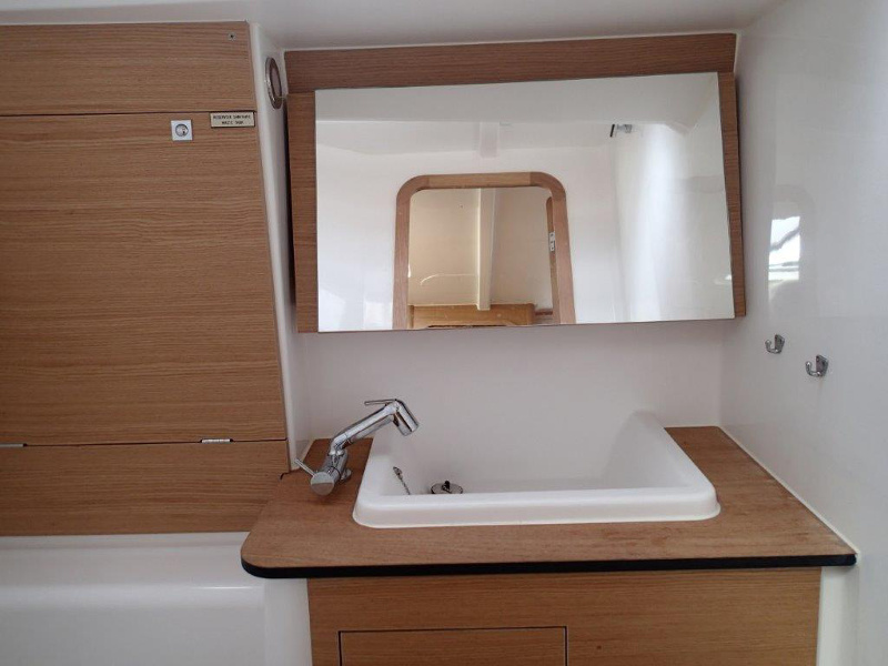 Dufour 382 image