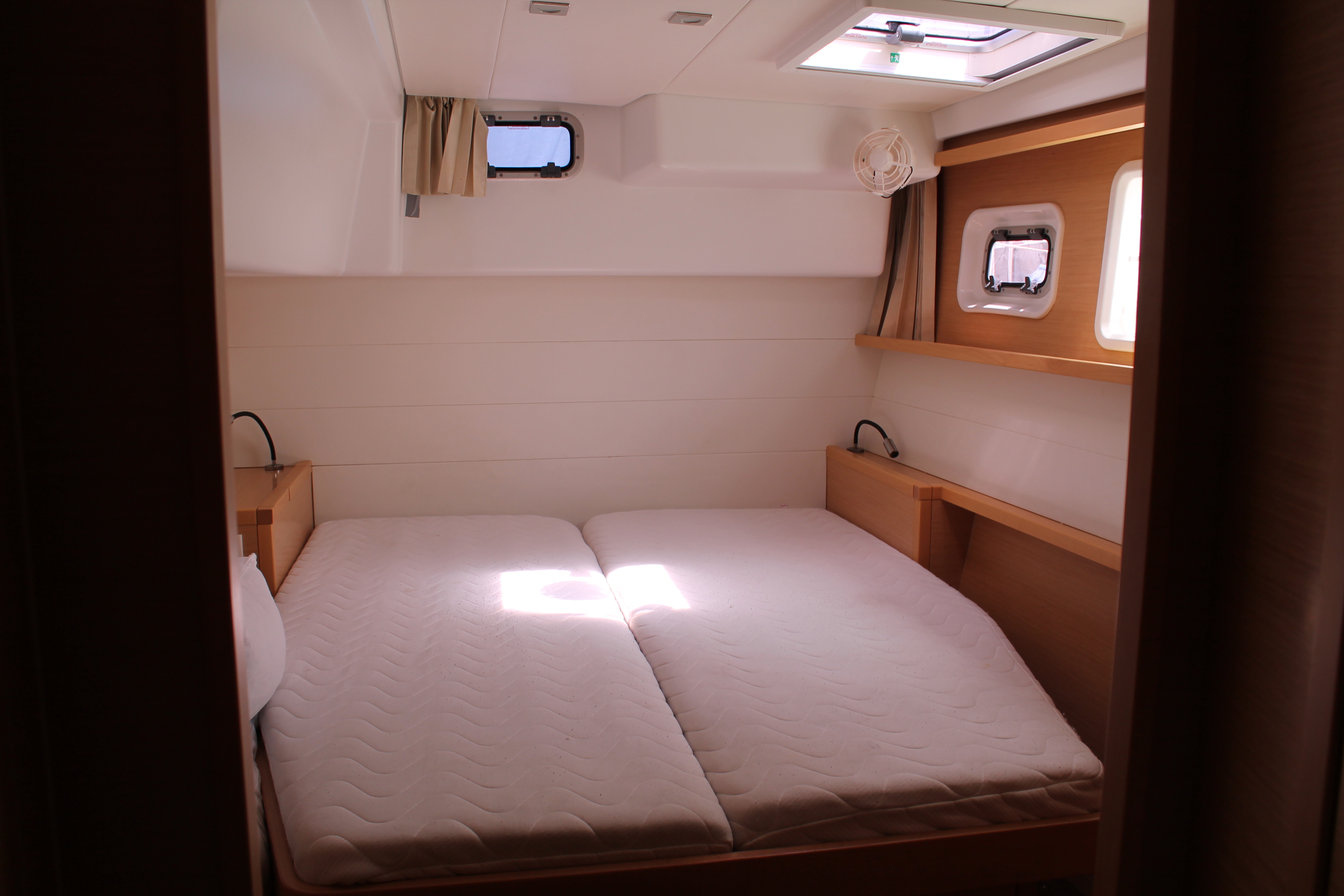 Immagine Lagoon 450
