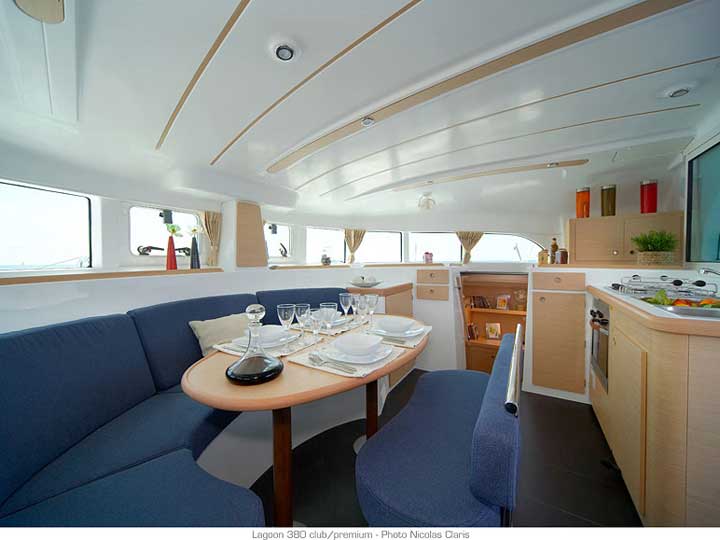 Immagine Lagoon 380 