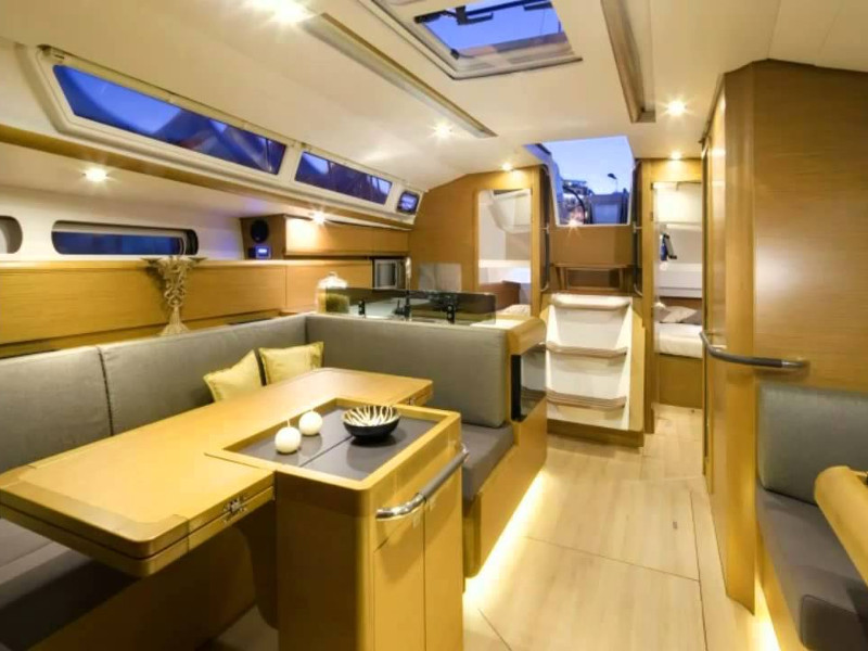 Immagine Sun Odyssey 439