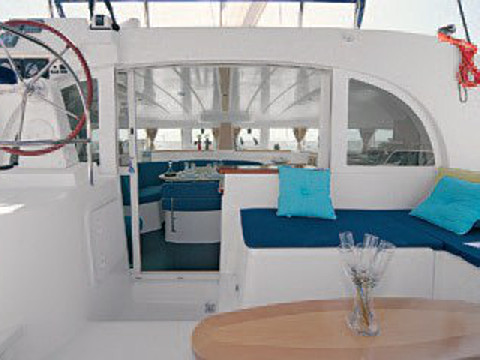 Lagoon 380 image