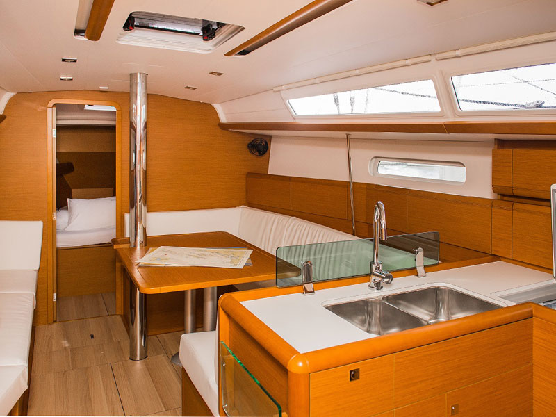 Immagine Sun Odyssey 389