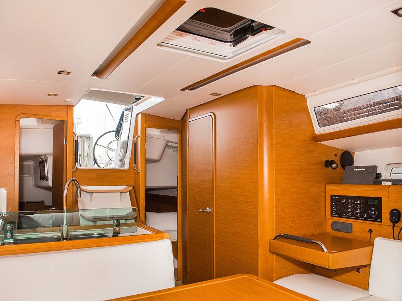 Immagine Sun Odyssey 389