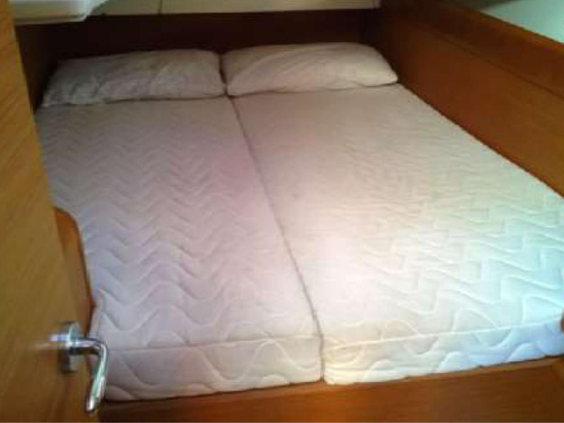 Immagine Sun Odyssey 439