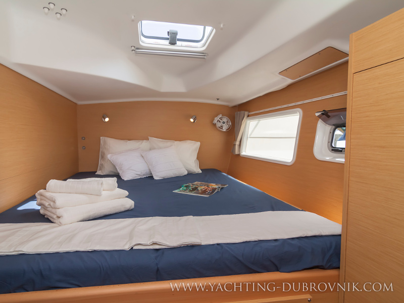 Immagine Lagoon 380