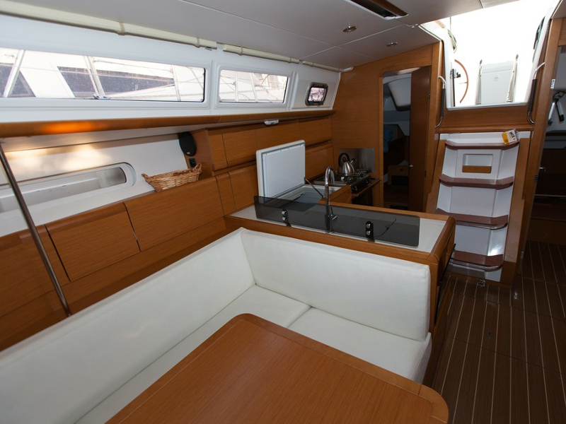 Immagine Sun Odyssey 379
