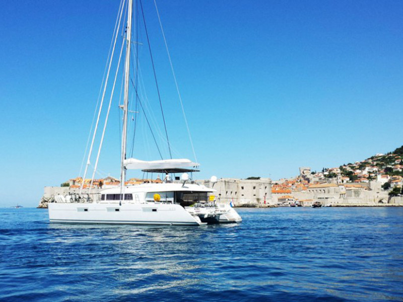 Immagine Lagoon 620 Luxury