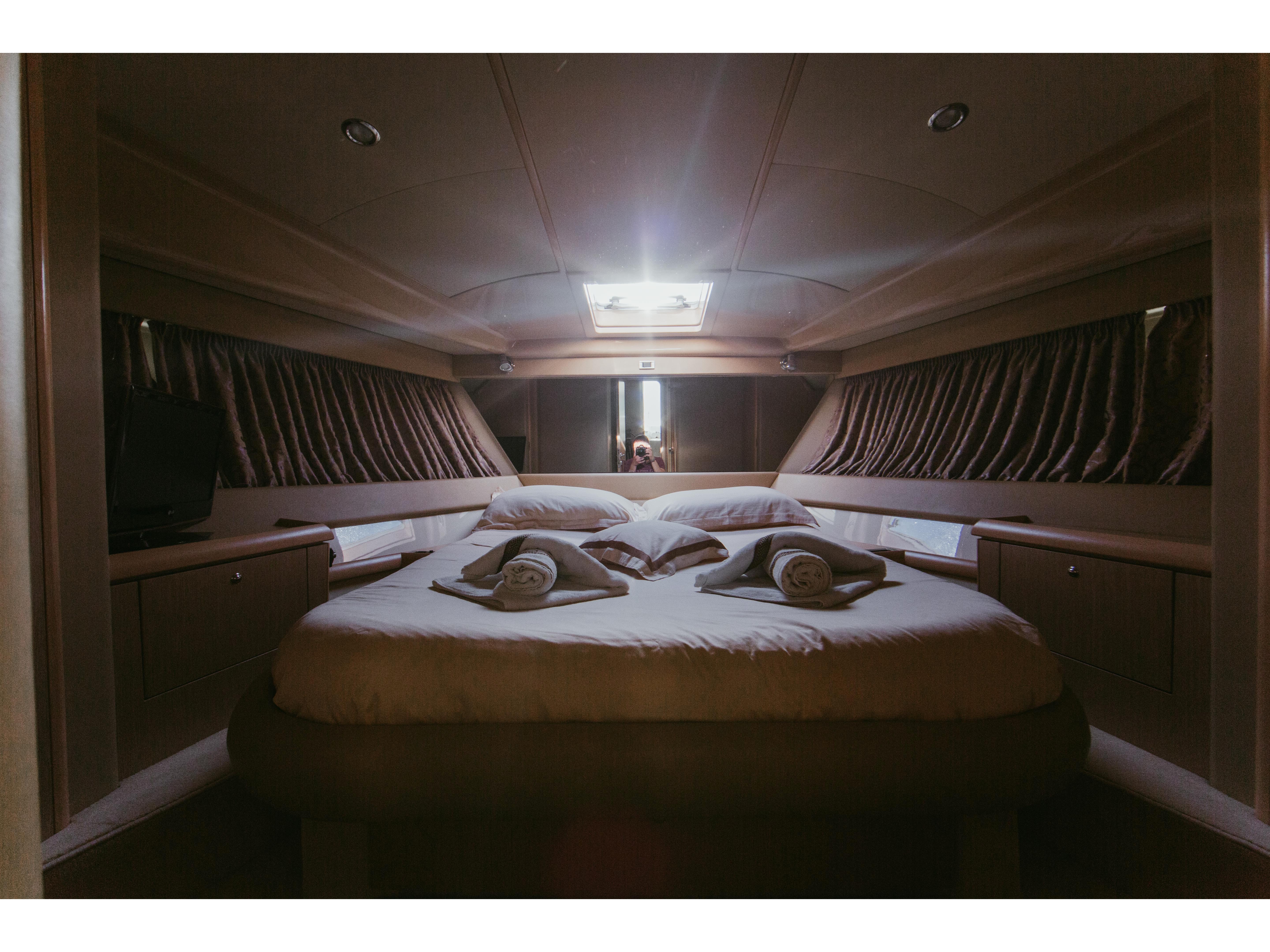 Immagine Ferretti 460