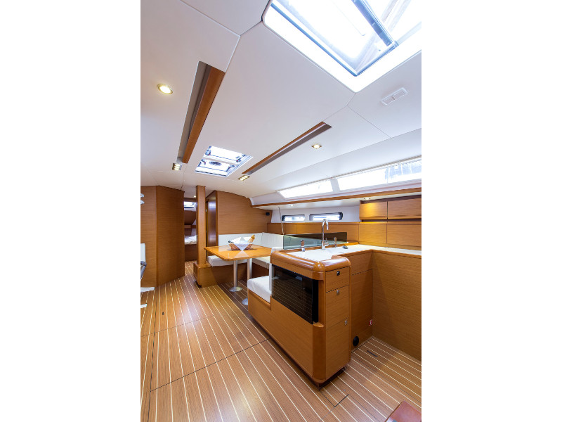 Immagine Sun Odyssey 439