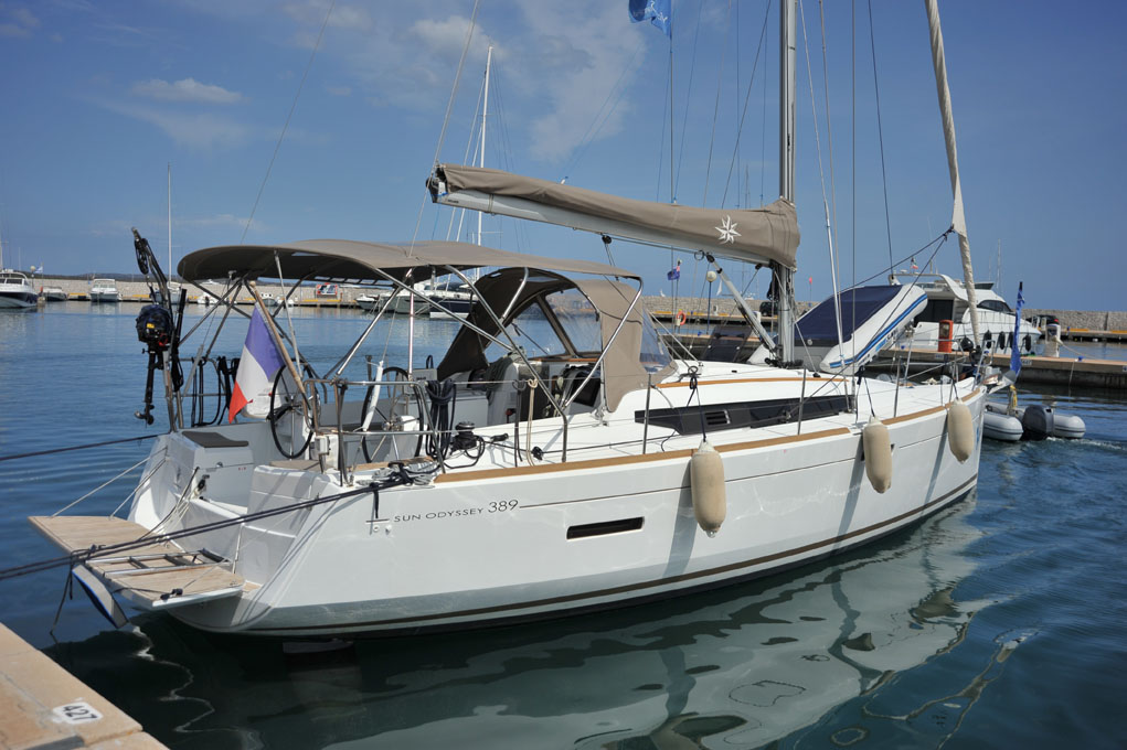 Immagine Sun Odyssey 389