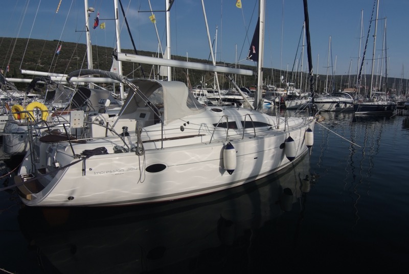 Elan 384 Impression image