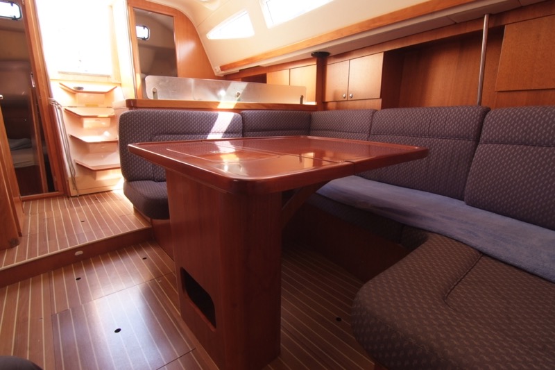 Elan 384 Impression image