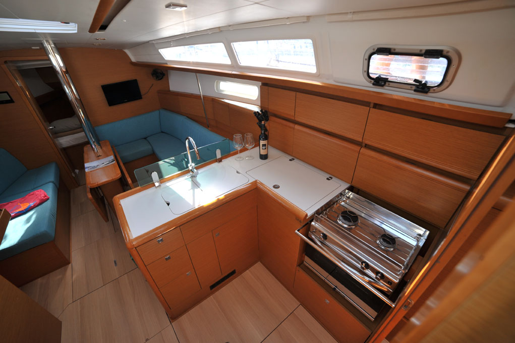 Immagine Sun Odyssey 389