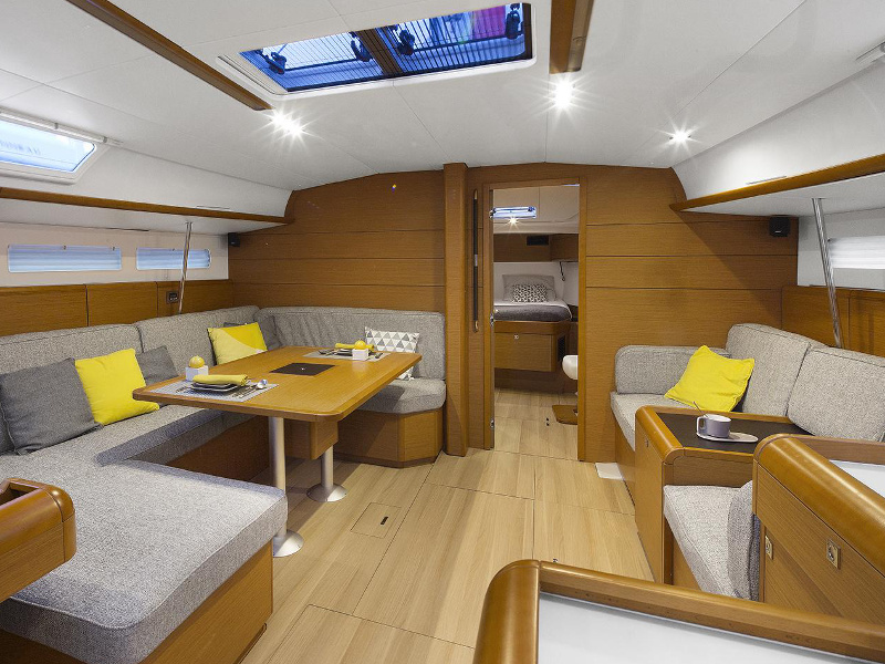 Sun Odyssey 519 image
