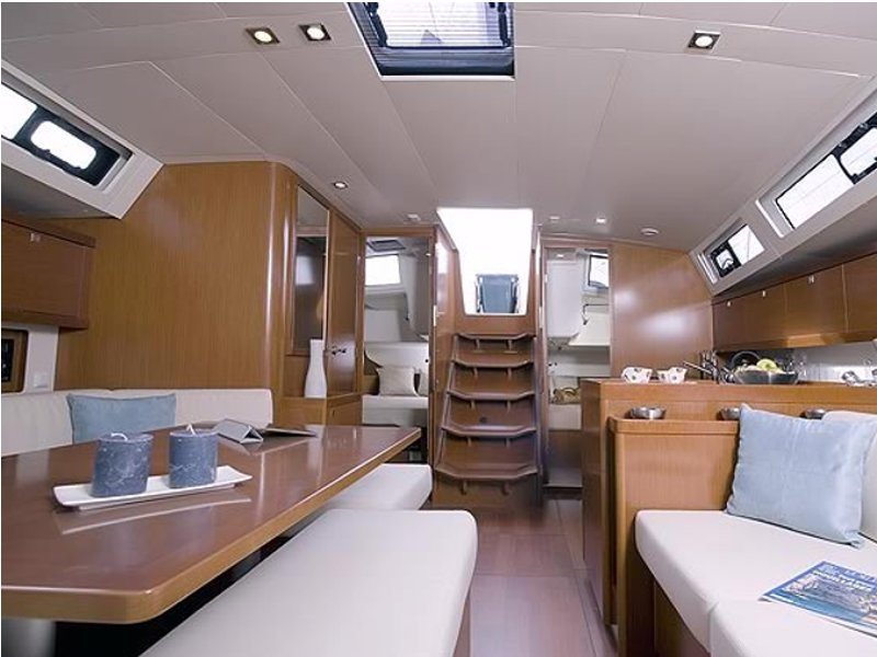 Oceanis 45 image