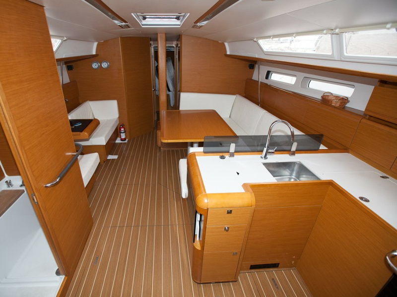 Immagine Sun Odyssey 439